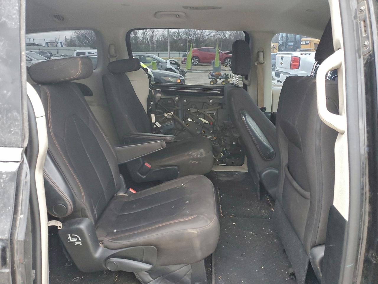 Chrysler Pacifica Lx Image 6