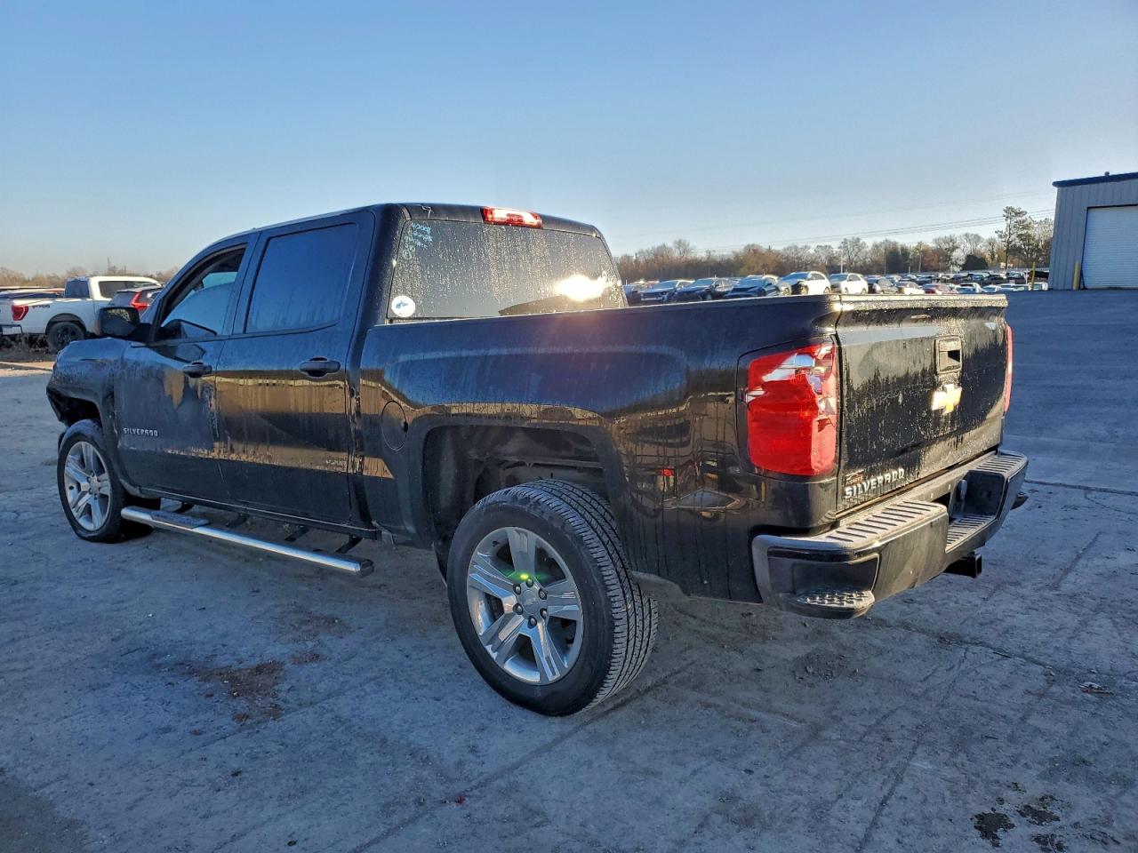 Chevrolet Silverado C1500 Custom Image 10