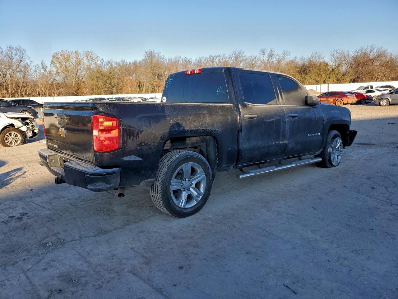 Chevrolet Silverado C1500 Custom Image 2