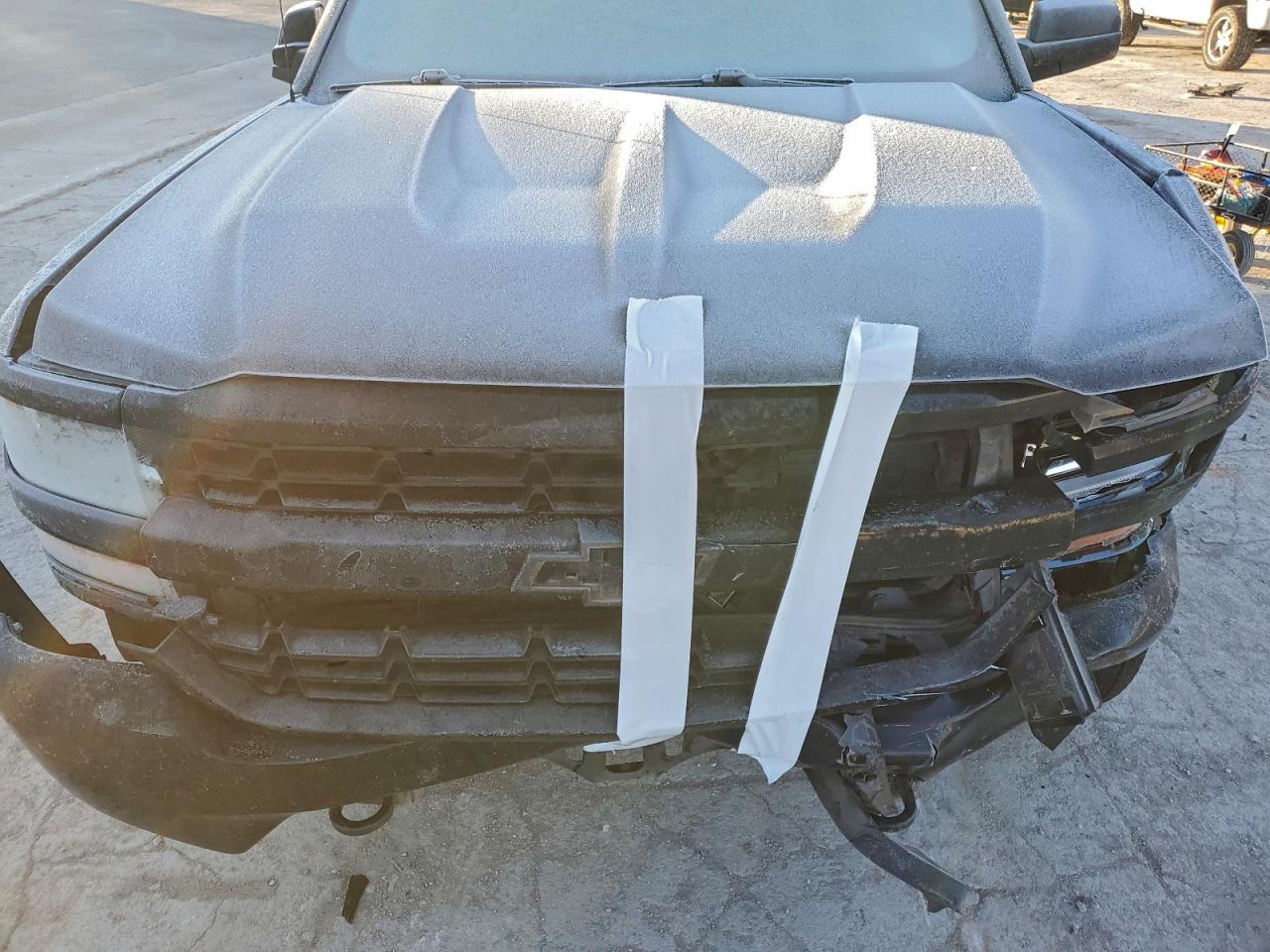 Chevrolet Silverado C1500 Custom Image 8