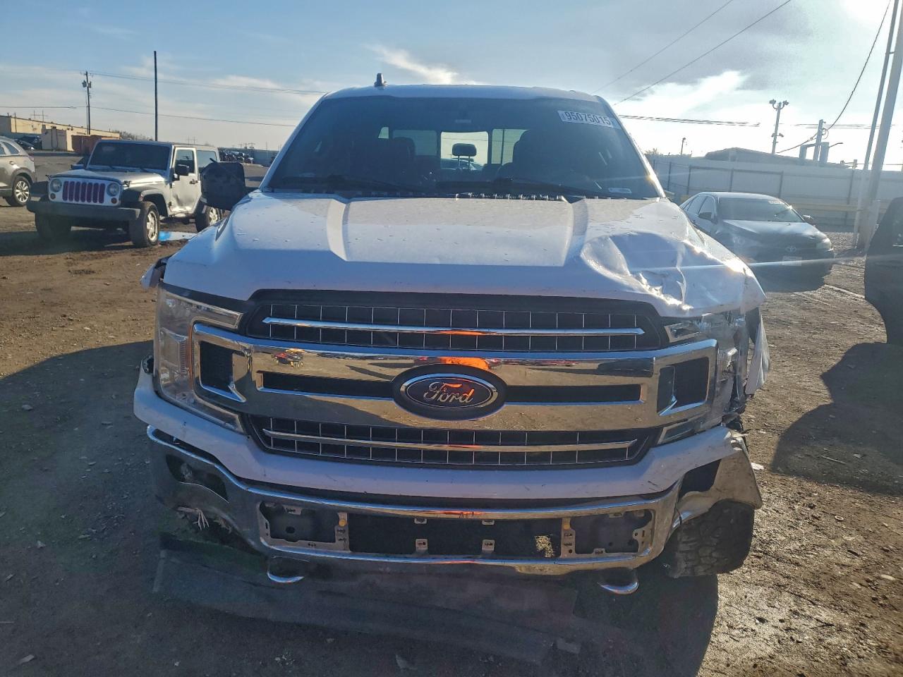 Ford F-150 Supercrew Image 5