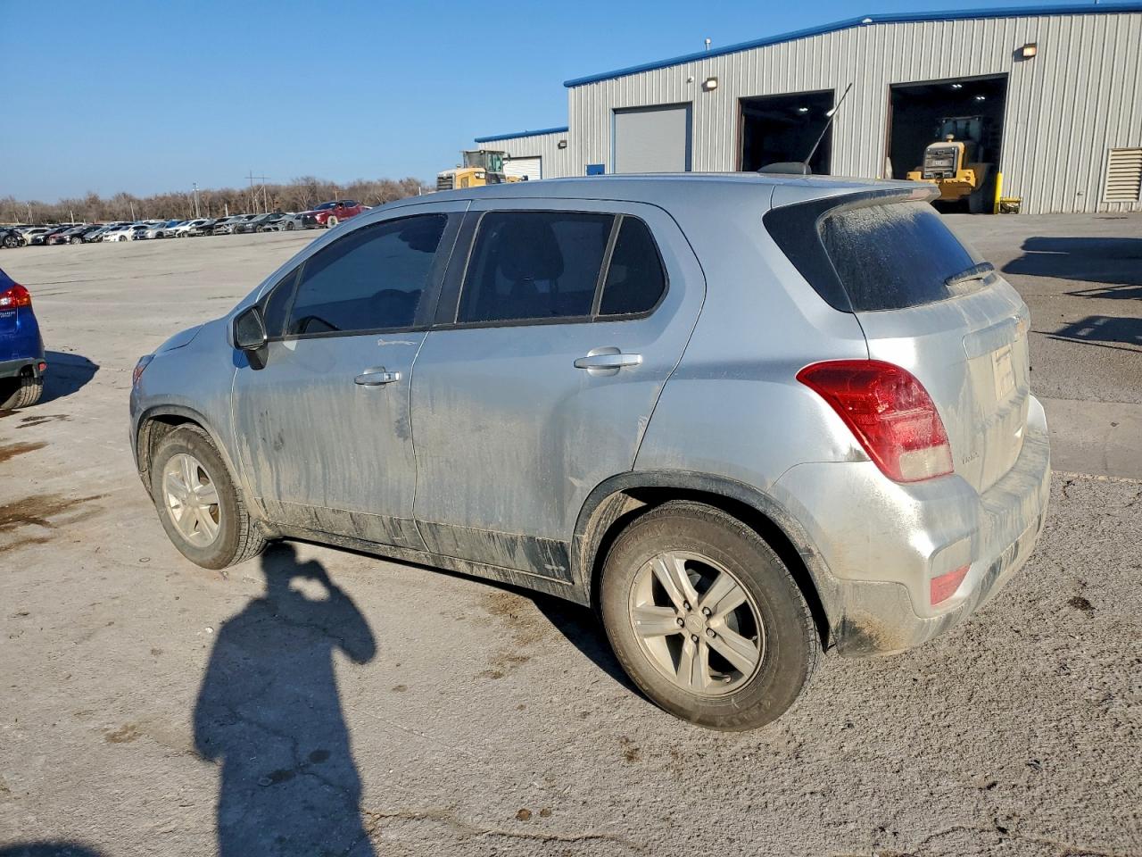 Chevrolet Trax Ls Image 2