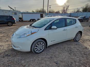 Salvage Nissan LEAF
