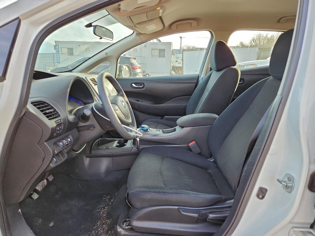 Nissan LEAF S Image 2