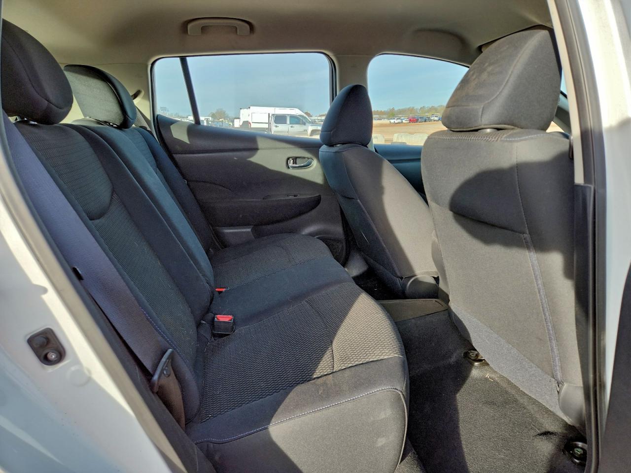 Nissan LEAF S Image 4