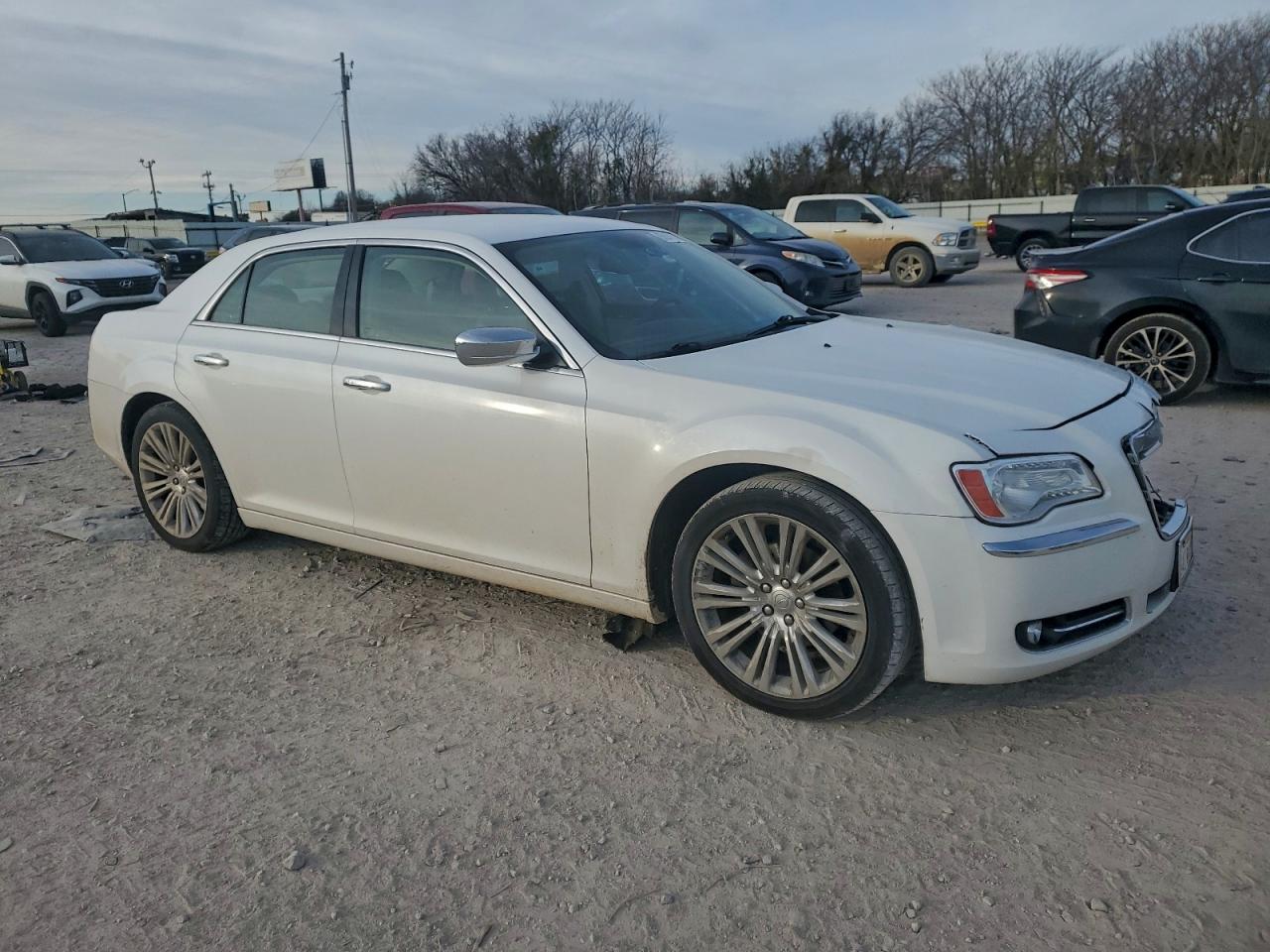 Chrysler 300 Limited Image 4