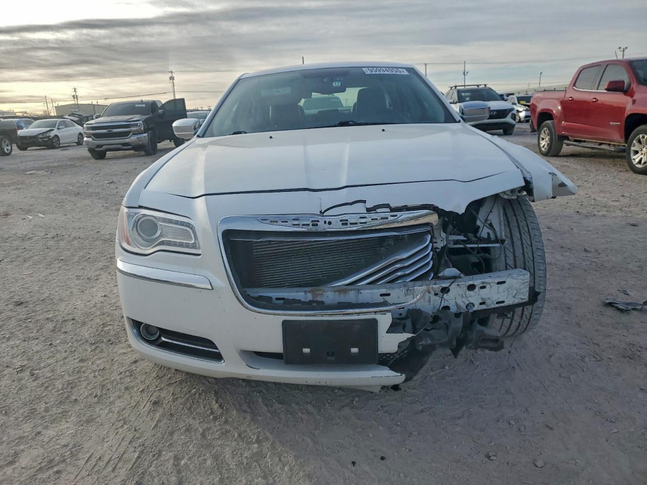 Chrysler 300 Limited Image 7