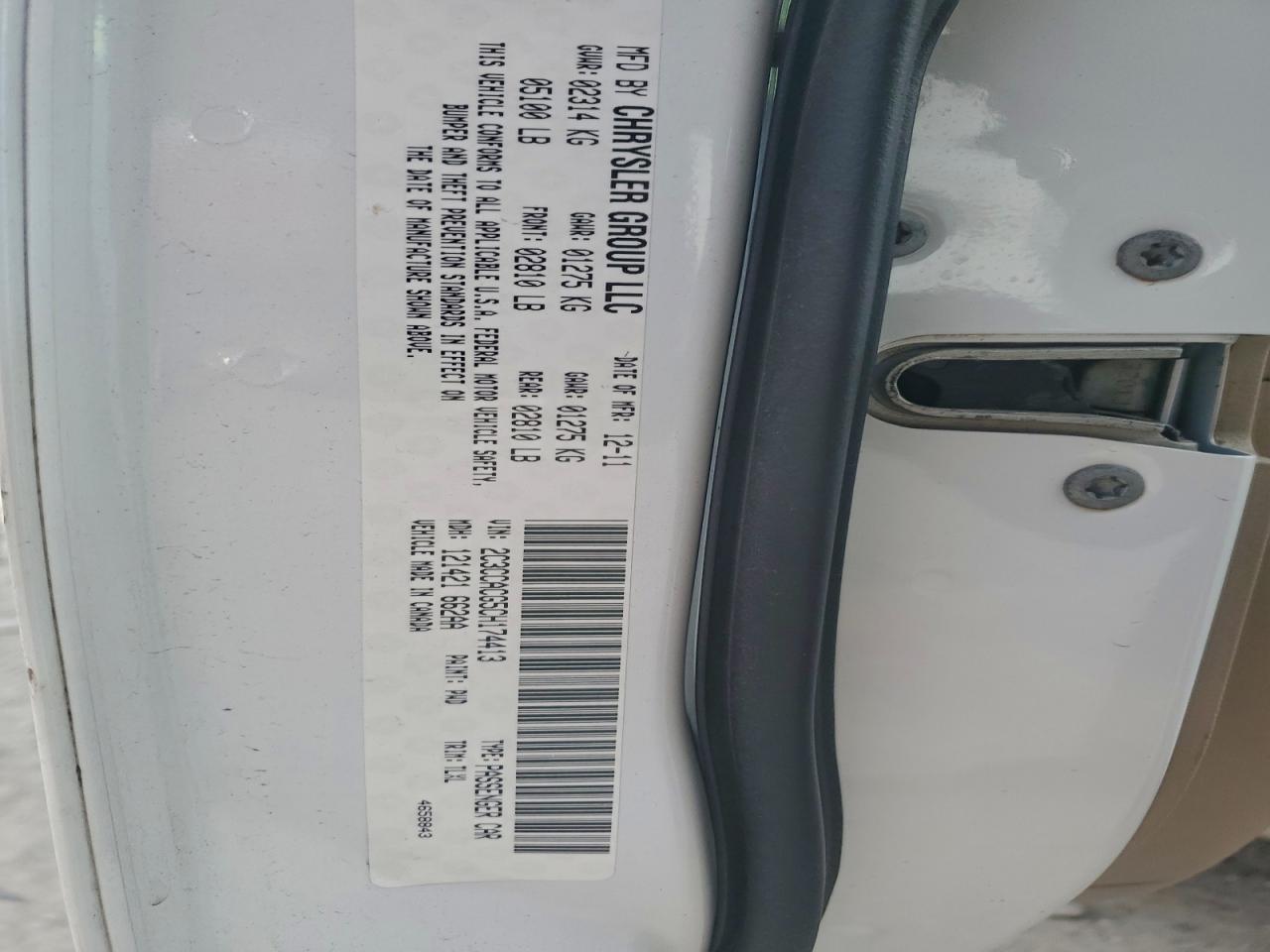 Chrysler 300 Limited Image 10