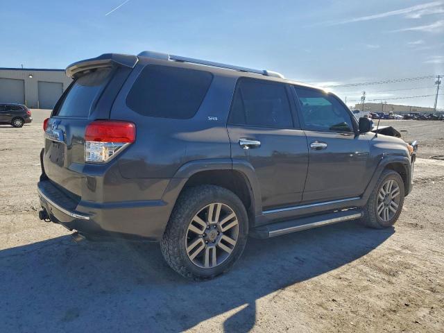 Toyota 4Runner Sr5 Image 4