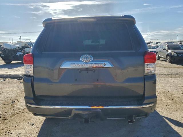 Toyota 4Runner Sr5 Image 2