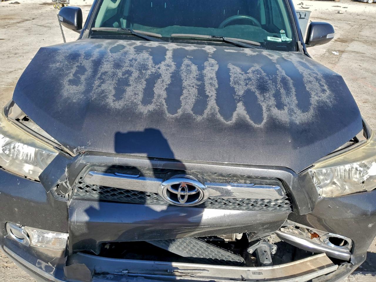 Toyota 4Runner Sr5 Image 9