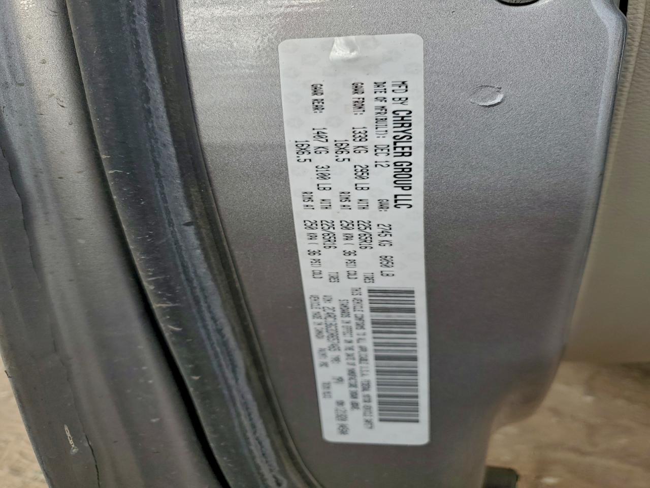 Chrysler Minivan Touring Image 9