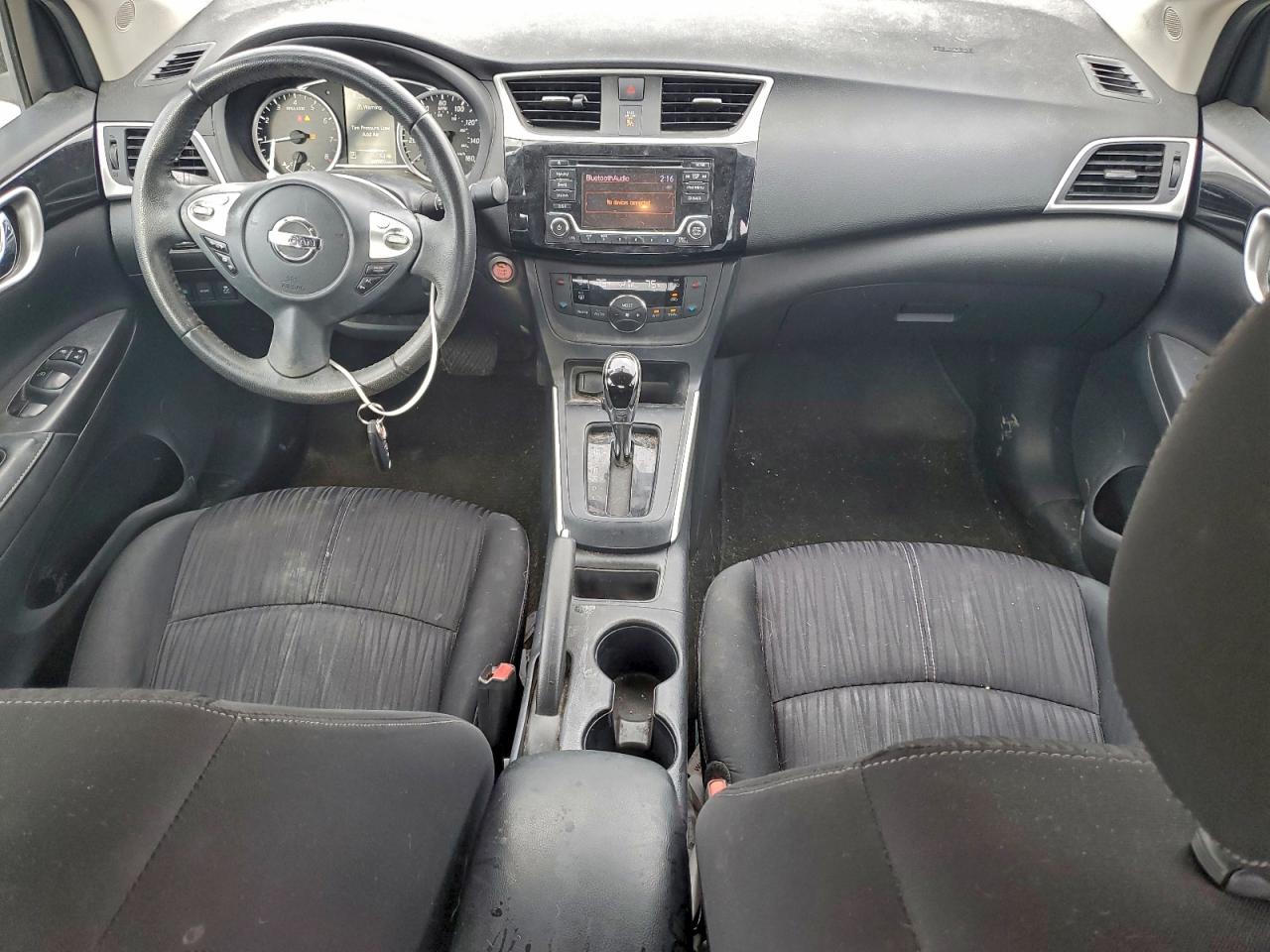 Nissan Sentra S Image 8