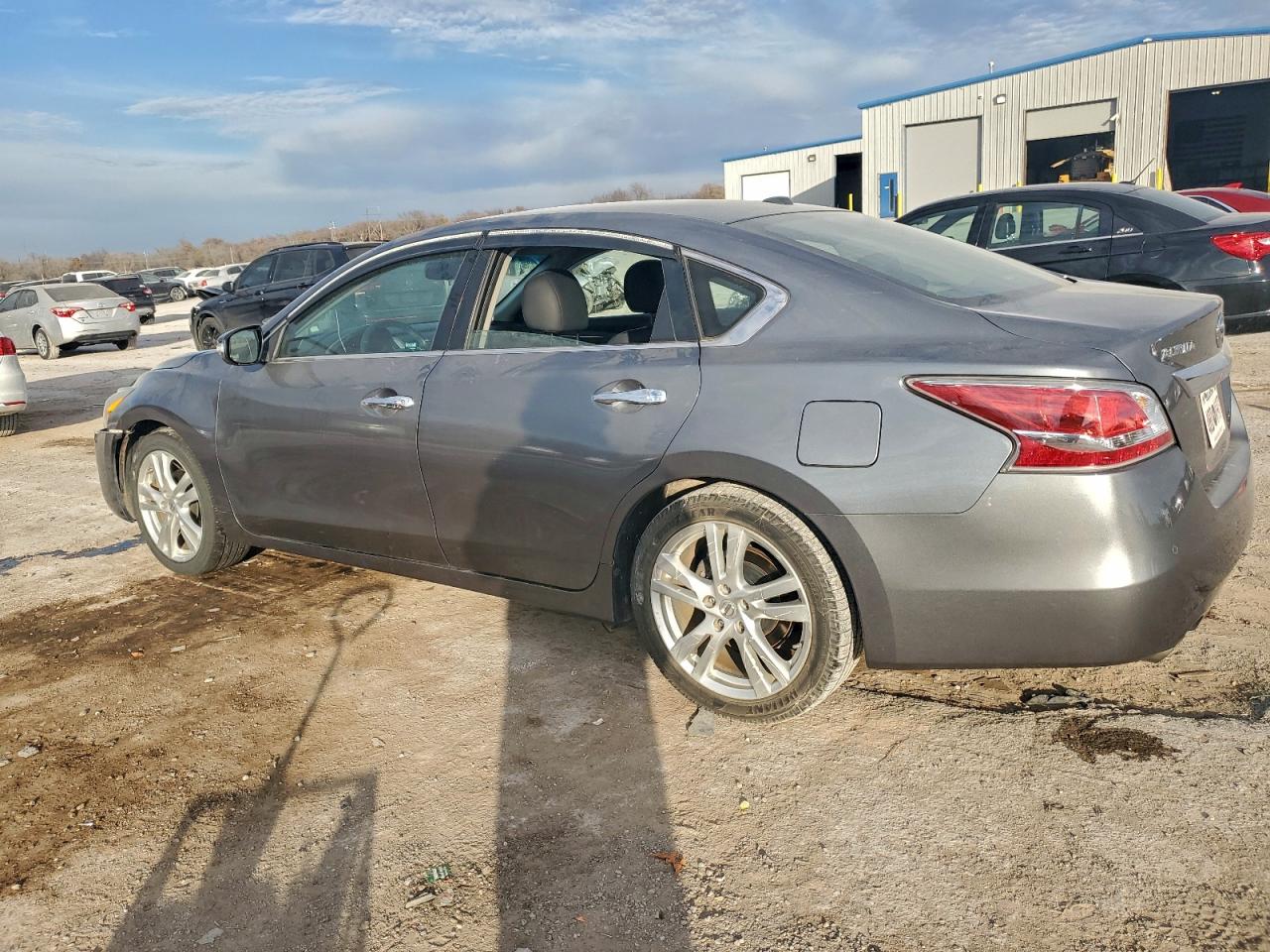 Nissan Altima 3.5s Image 2