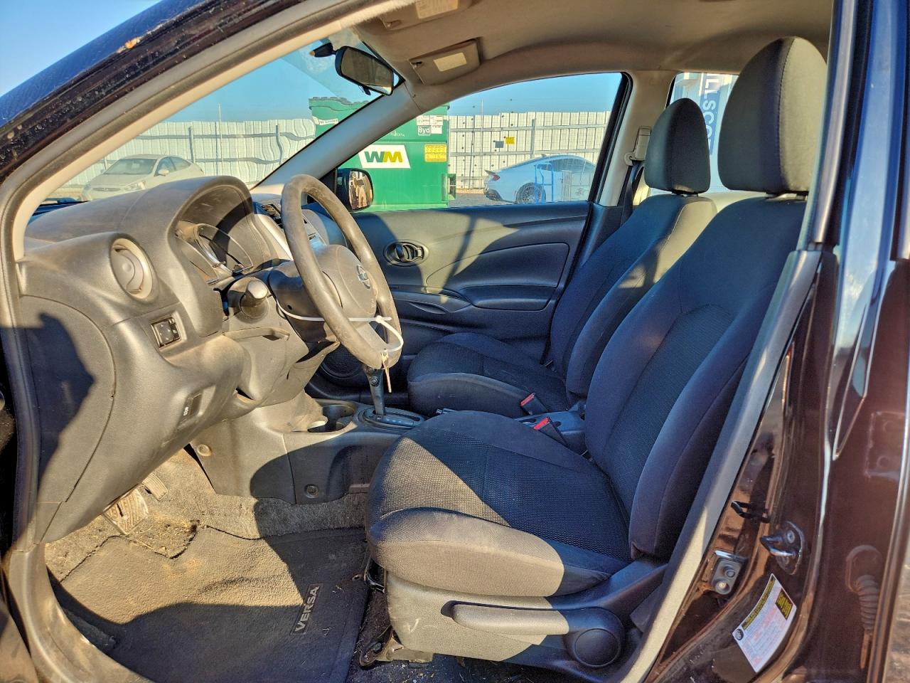 Nissan Versa S Image 4