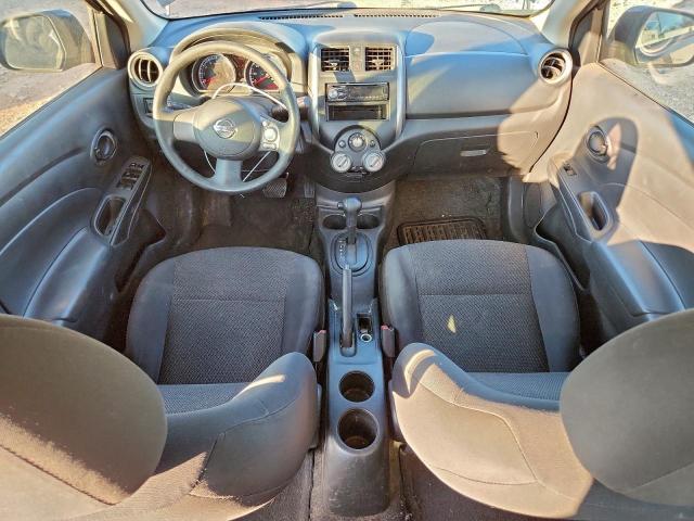 Nissan Versa S Image 8