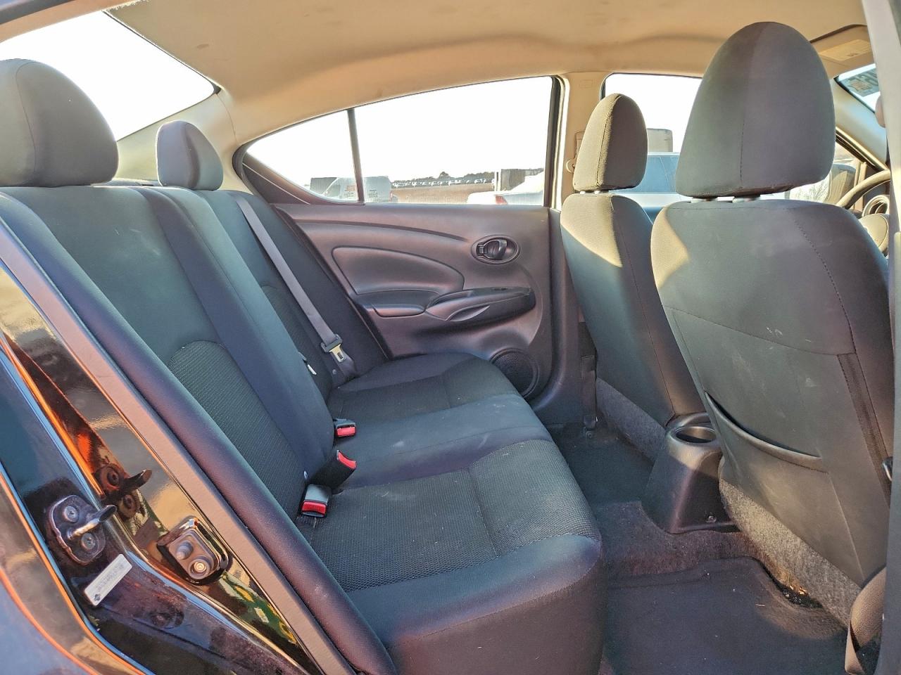 Nissan Versa S Image 5