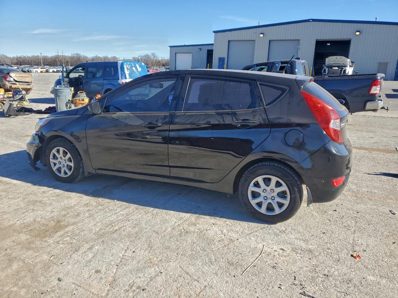 Hyundai ACCENT Gls Image 10