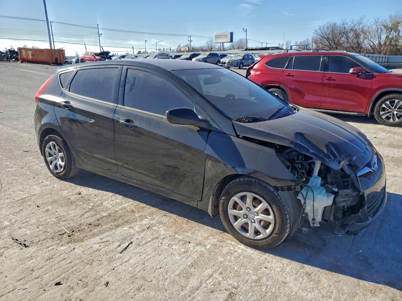 Hyundai ACCENT Gls Image 11