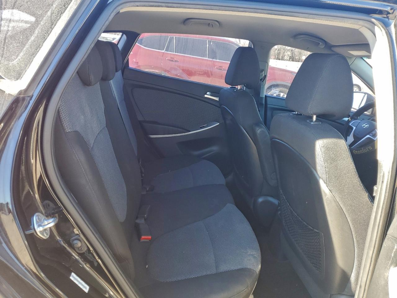 Hyundai ACCENT Gls Image 4