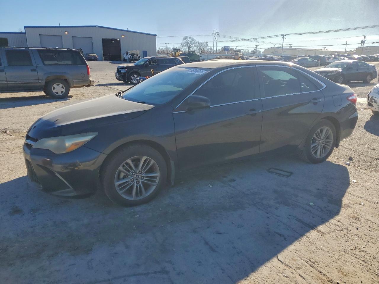 Toyota Camry Le Image 1