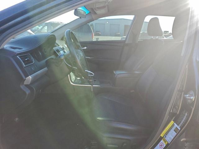 Toyota Camry Le Image 11