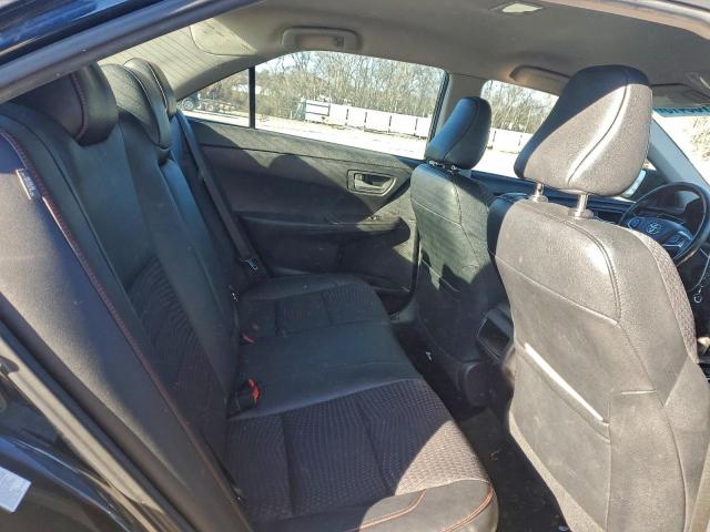 Toyota Camry Le Image 8