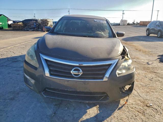 Nissan Altima 2.5 Image 8