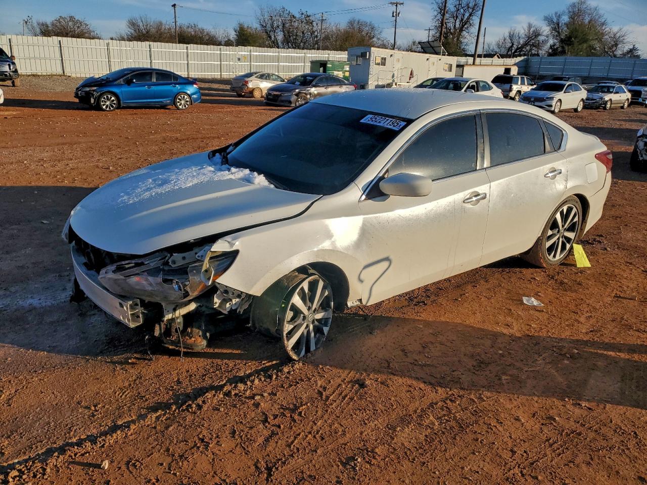 Nissan Altima 2.5 Image 1
