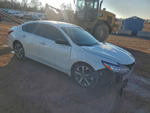 Nissan Altima 2.5 Image 2