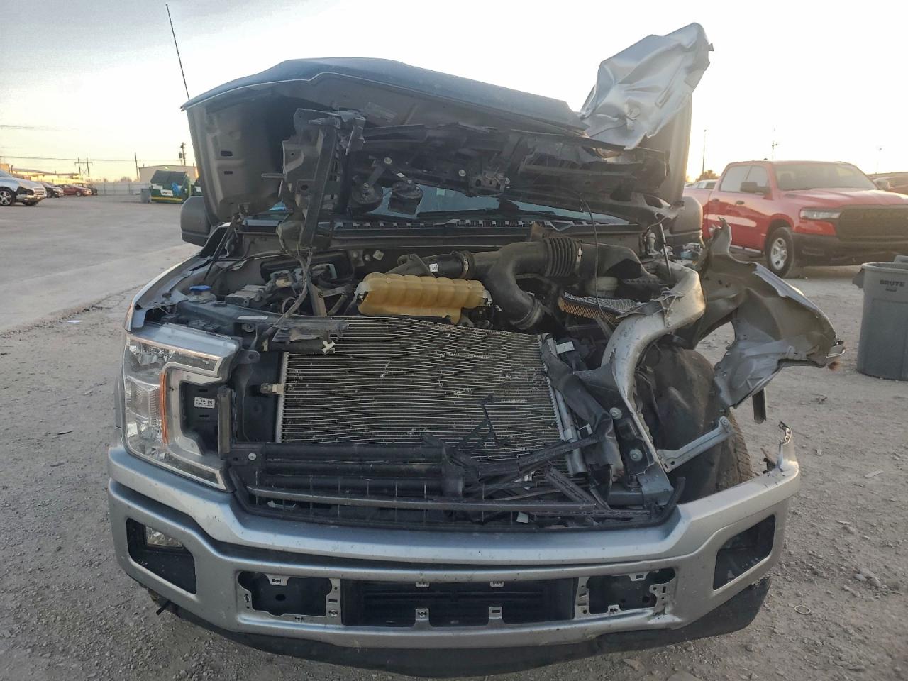 Ford F-150 Supercrew Image 10