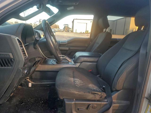 Ford F-150 Supercrew Image 7