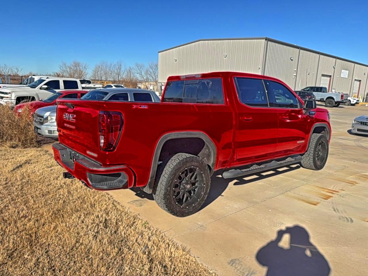 GMC Sierra K1500 Elevation Image 2