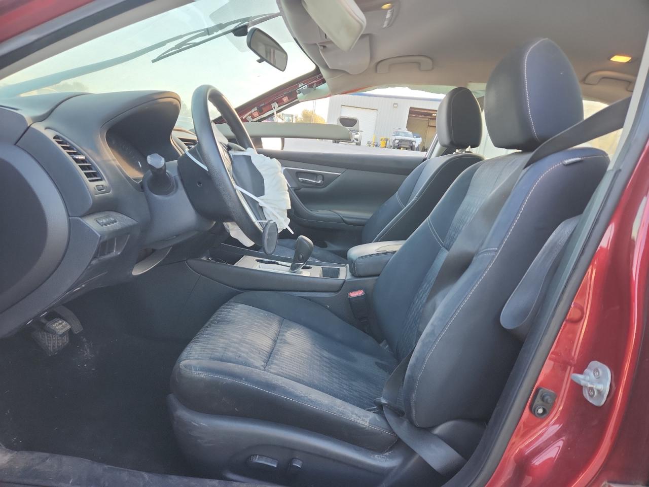 Nissan Altima 2.5 Image 8