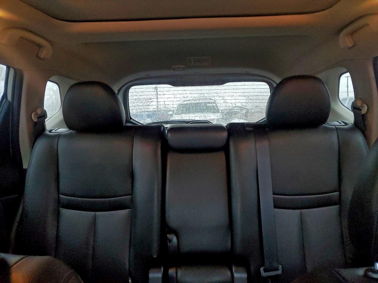 Nissan Rogue S Image 6