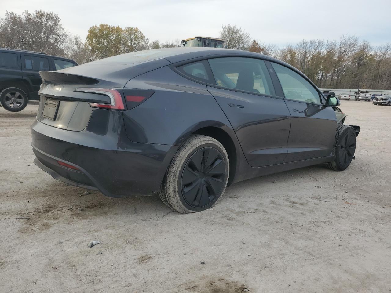 Tesla Model 3 Image 5