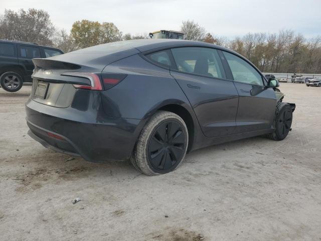 Tesla Model 3 Image 5