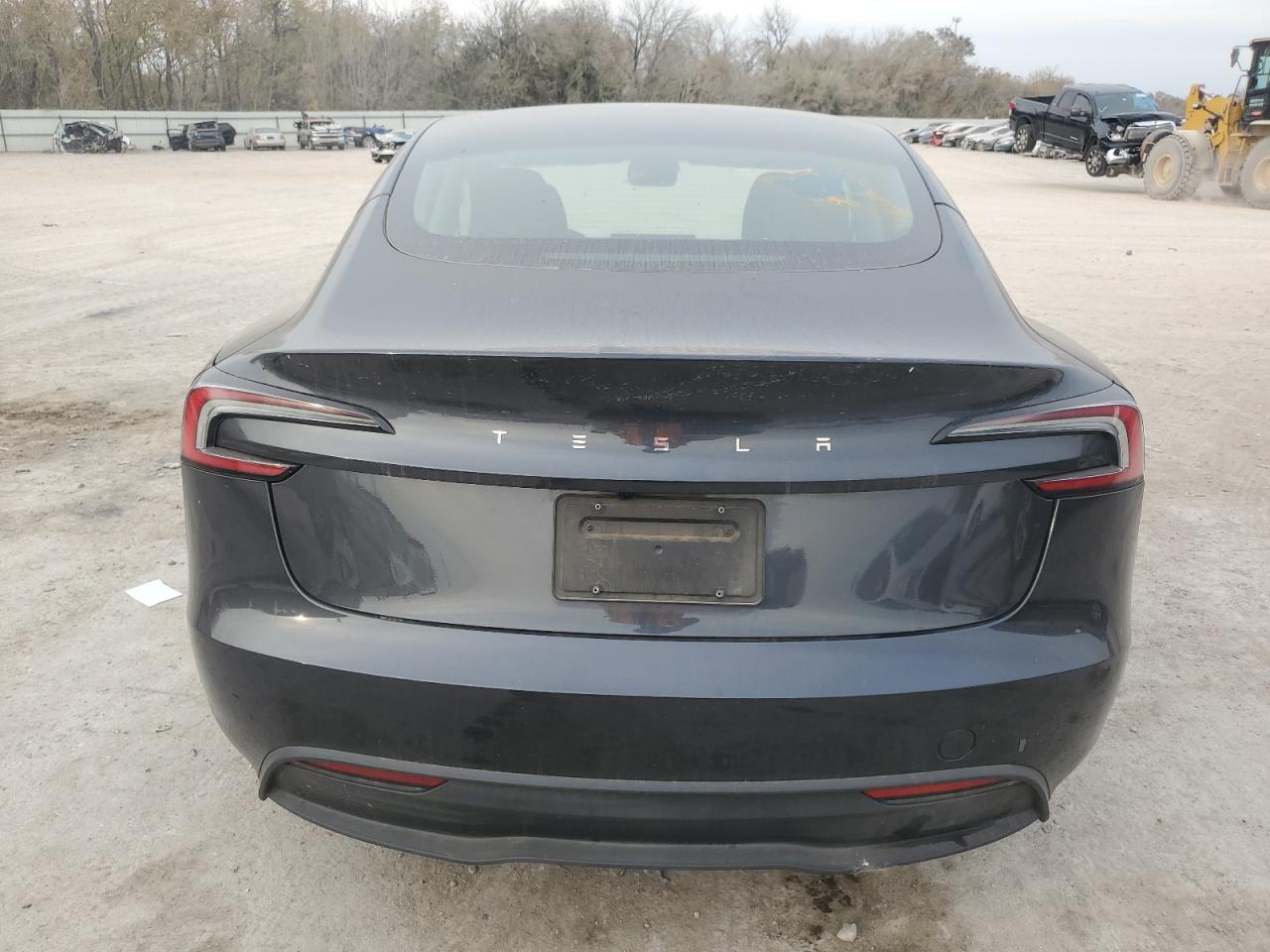 Tesla Model 3 Image 10