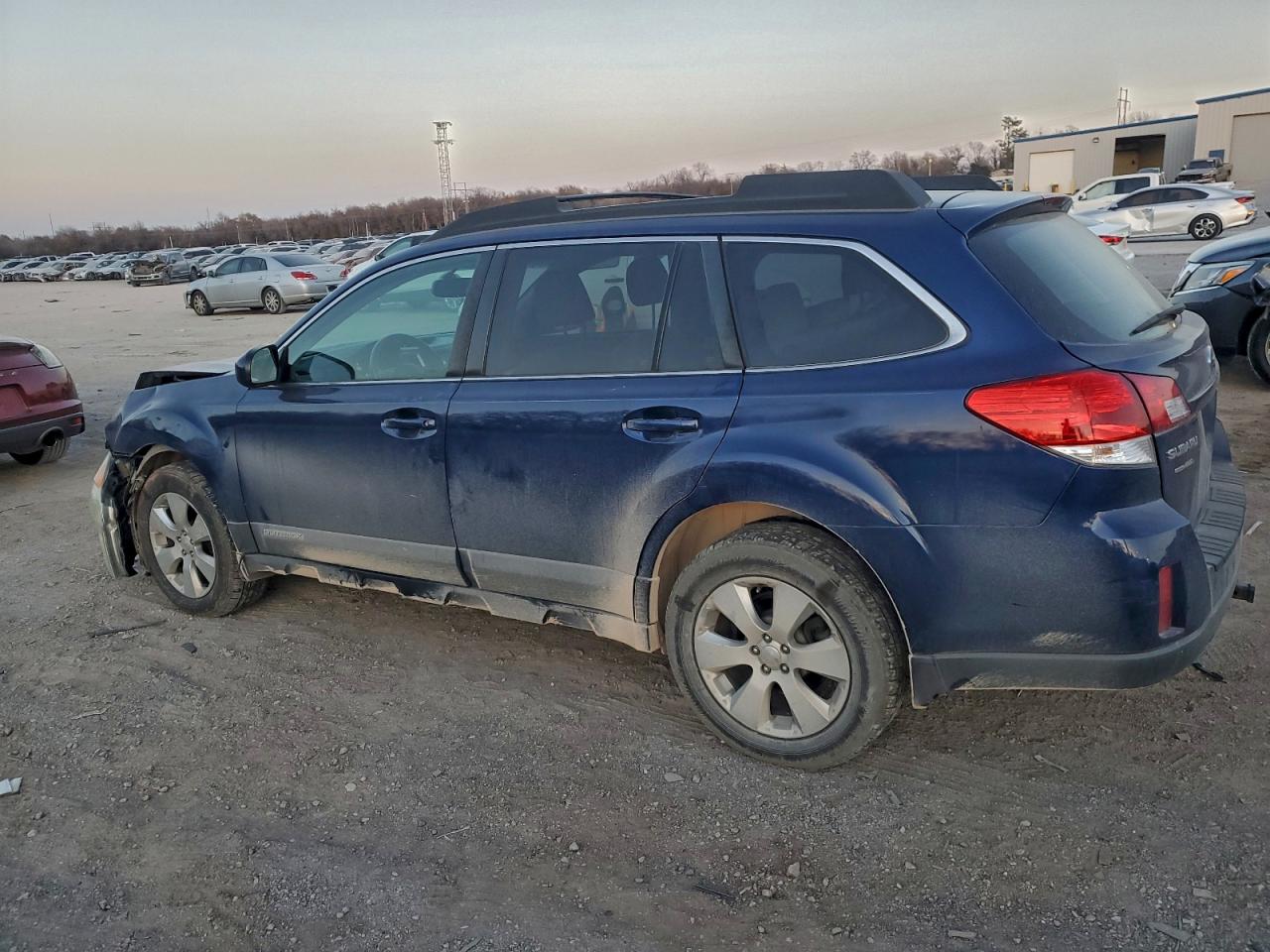 Subaru Outback 2.5i Premium Image 11