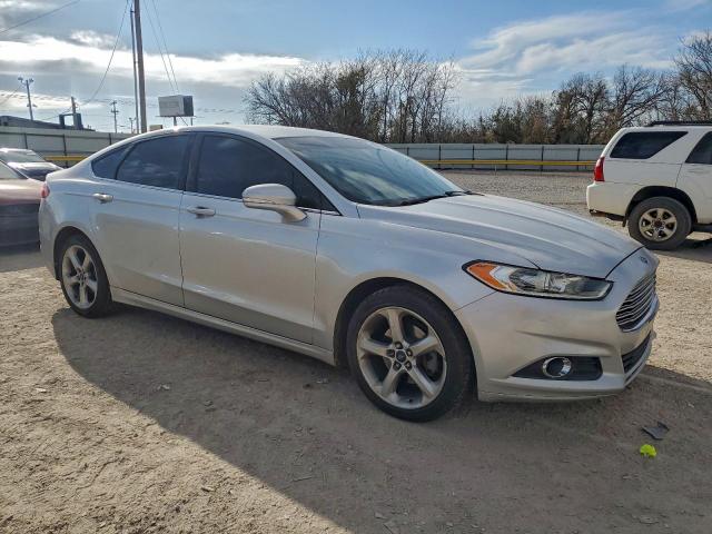 Ford Fusion Se Image 6