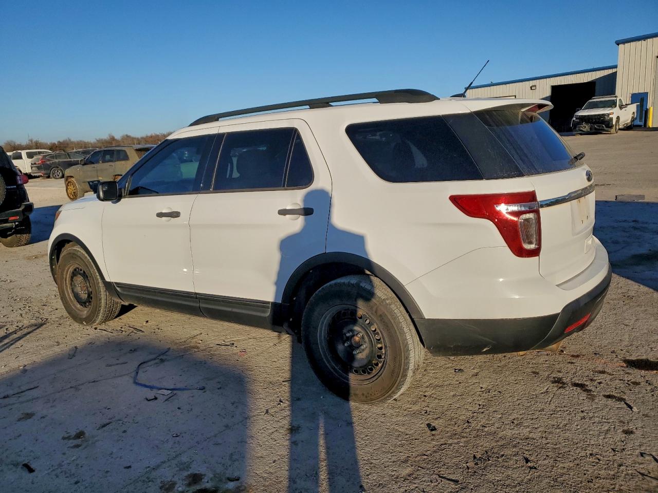 Ford Explorer Image 11