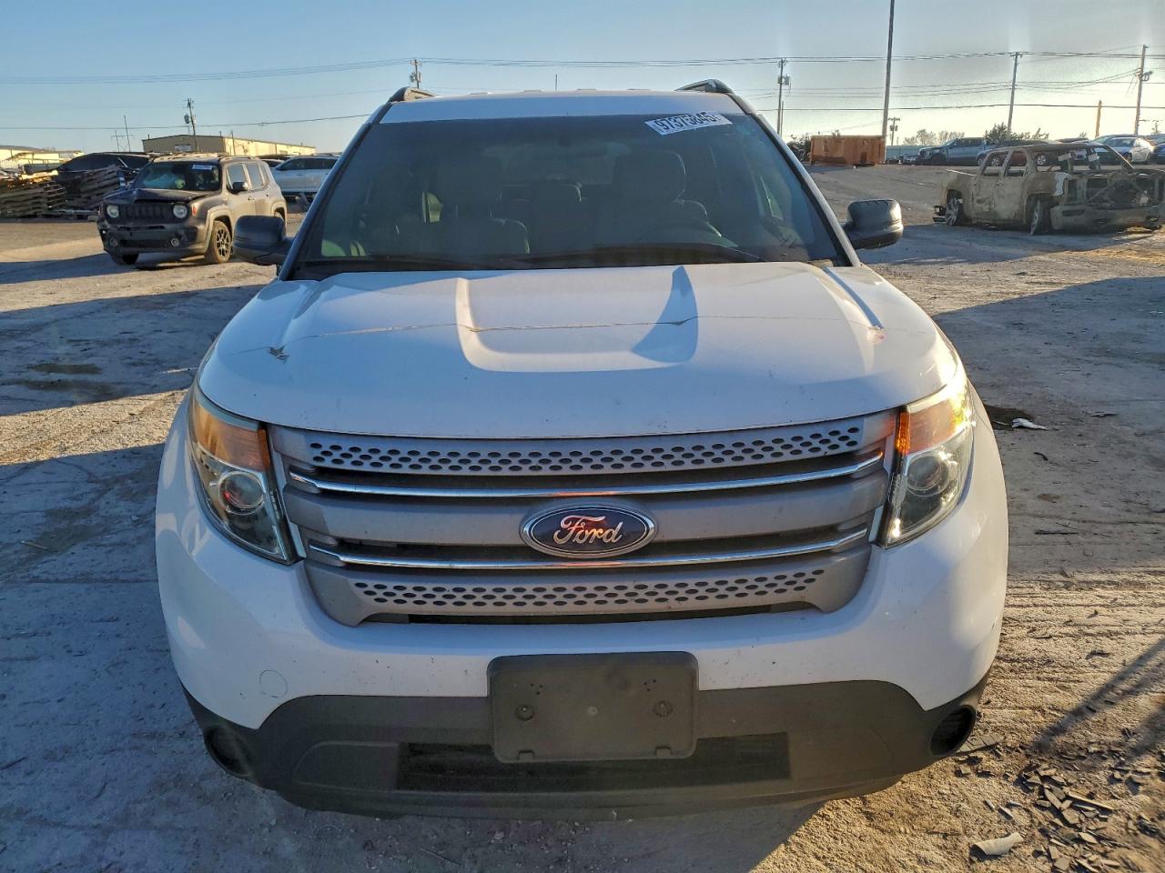Ford Explorer Image 8