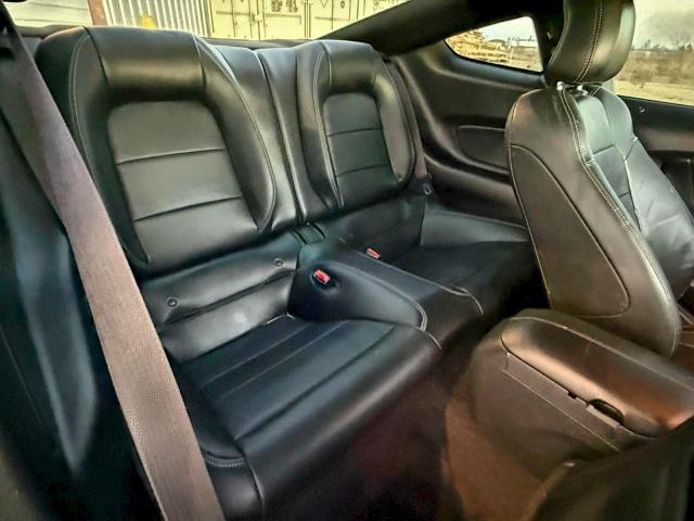 Ford Mustang Image 5