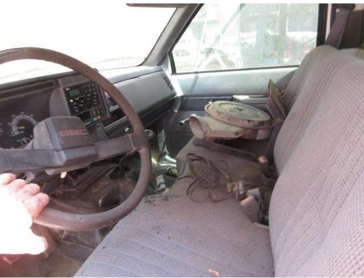 GMC C Series C7h042 Image 2