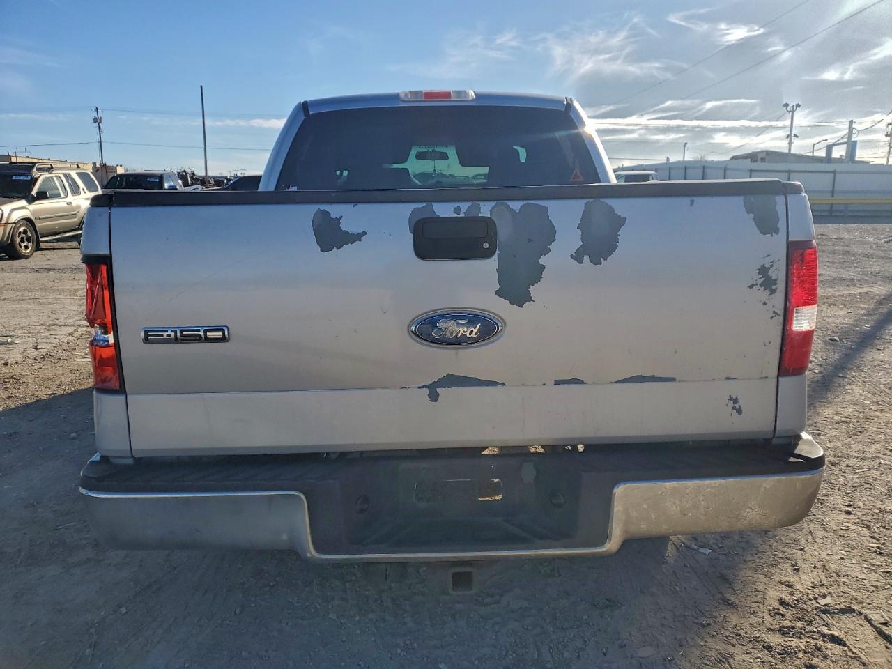 Ford F-150 Supercrew Image 6