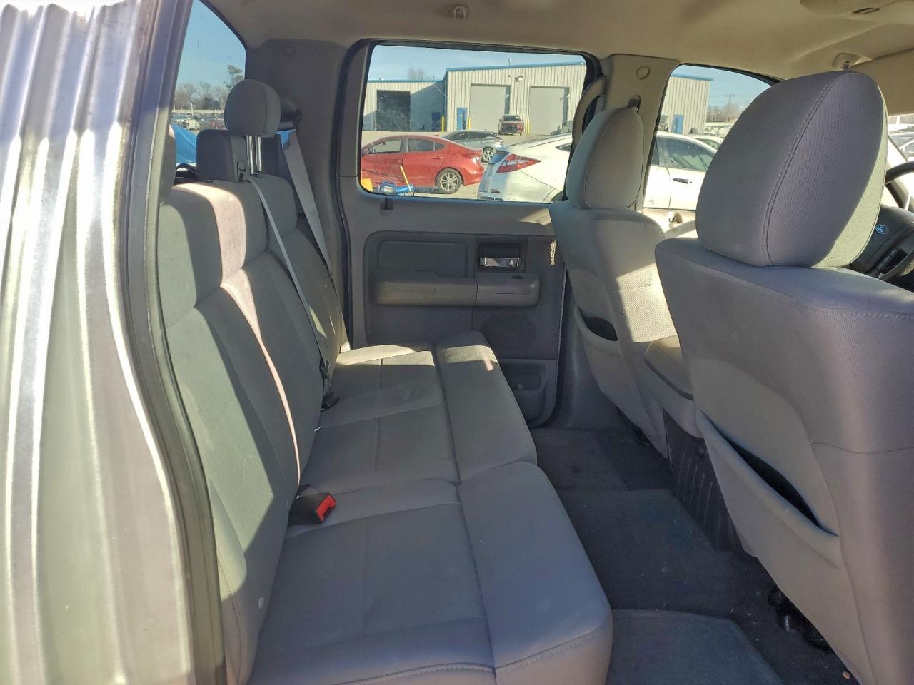 Ford F-150 Supercrew Image 12