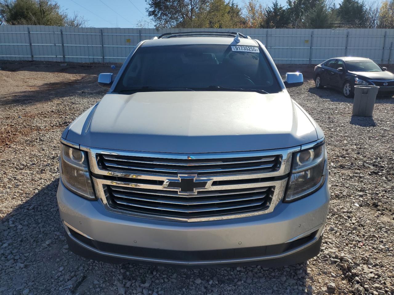Chevrolet Suburban C1500 Premier Image 4