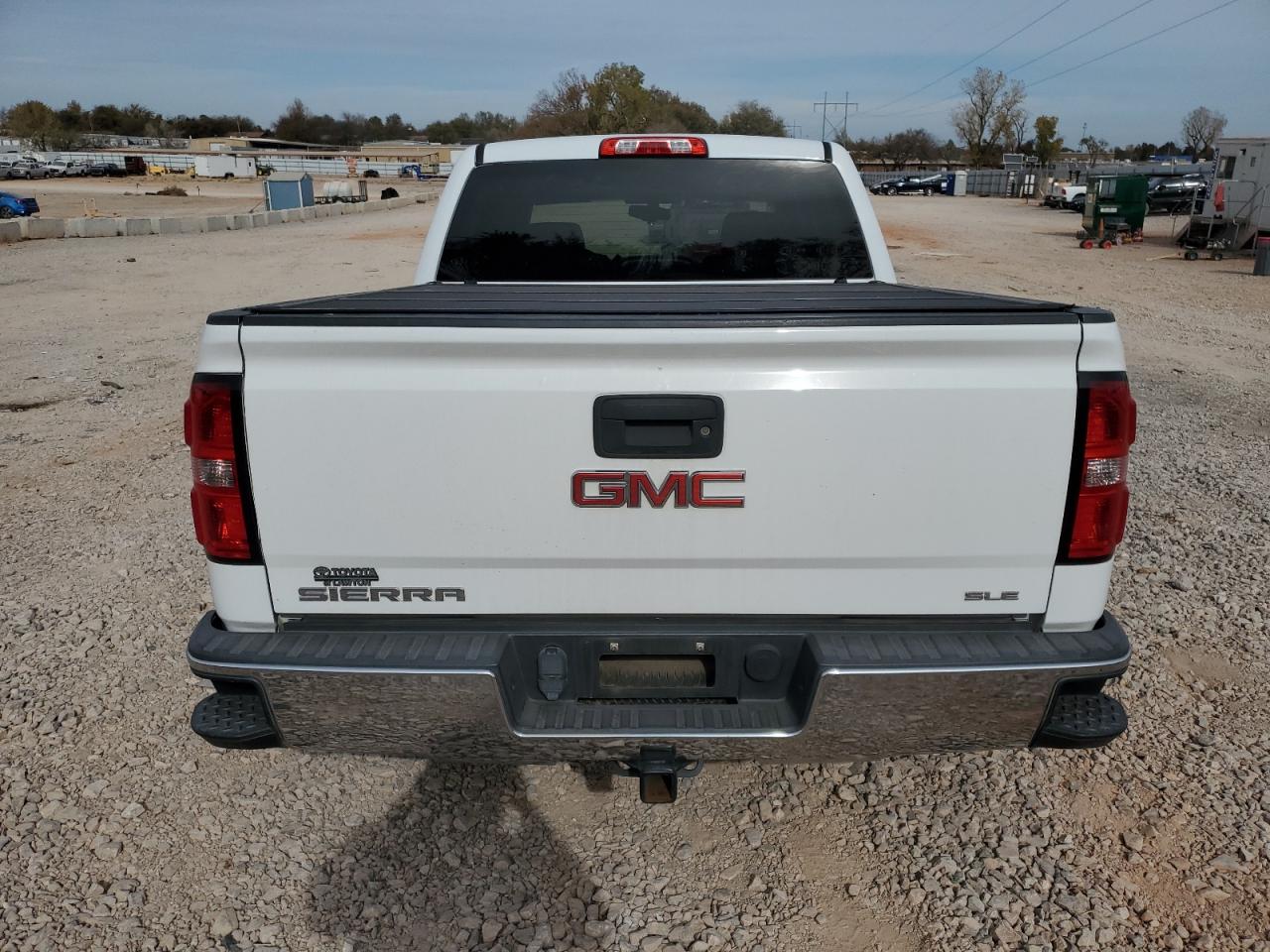 GMC Sierra C1500 Sle Image 3
