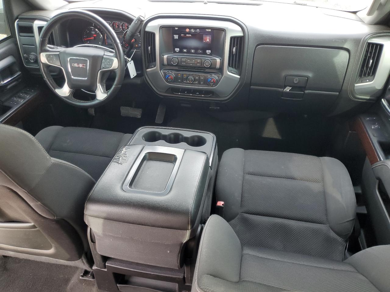 GMC Sierra C1500 Sle Image 9