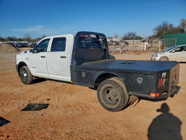 Ram 3500 Tradesman Image 3